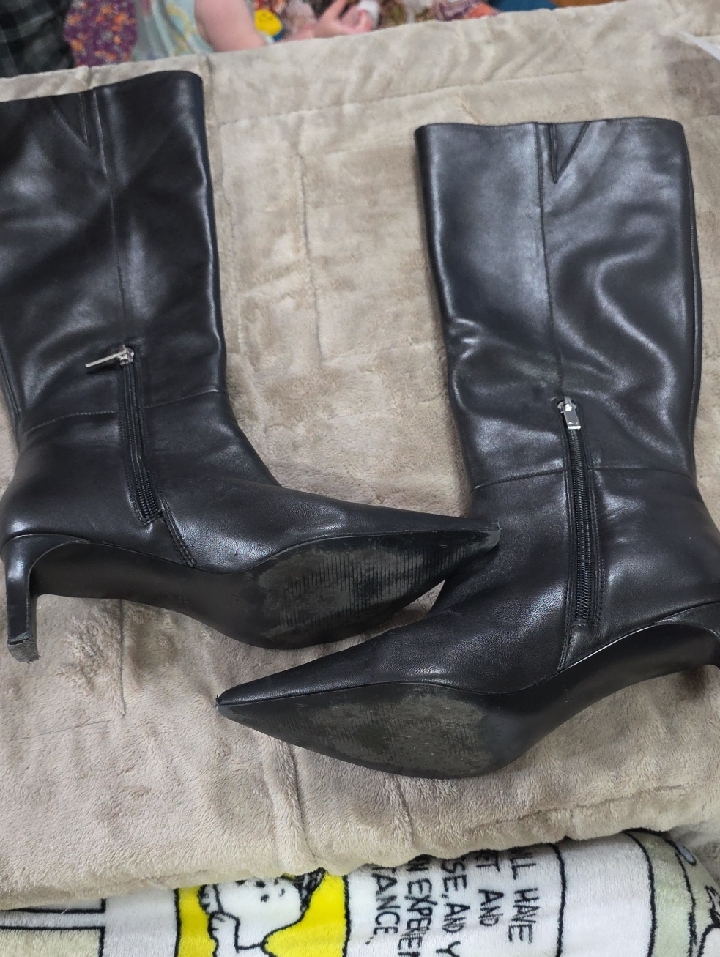 Marc Fisher Women's Black Leather Pointed Toe Heeled Boots Tall Sz 6 **Read**